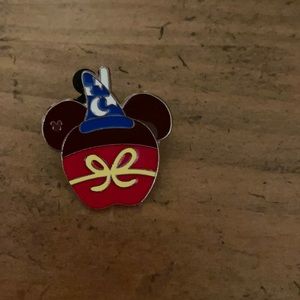 Fantasia Hidden Mickey Sorcerer Disney Trading Pin
